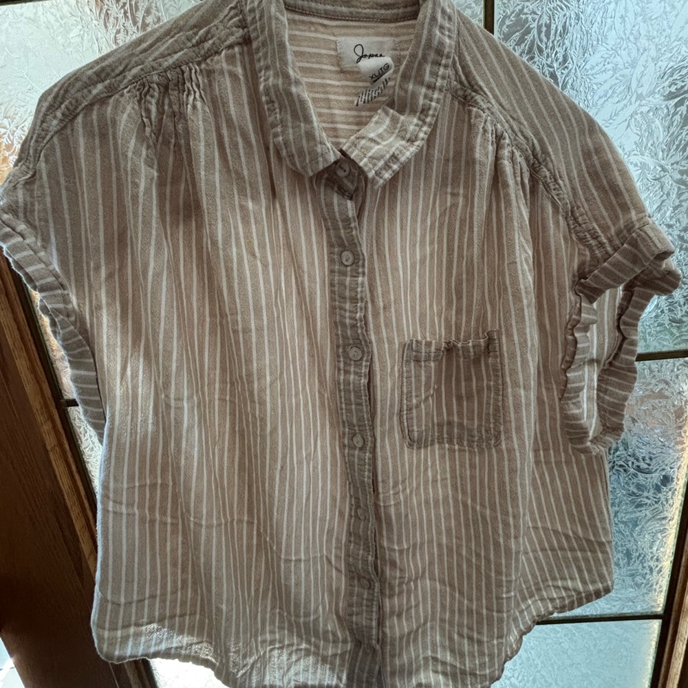JAPNA STRIPED SHORT SLEEVE BUTTON DOWN SHIRT 21” - 22” PTP